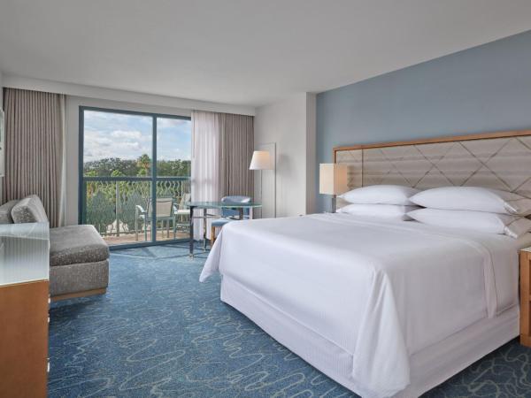 Walt Disney World Dolphin : photo 2 de la chambre chambre lit king-size avec balcon - vue sur complexe hôtelier - entrée anticipée aux parcs à thèmes disney incluse