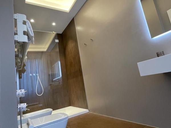 Delle Nazioni Milan Hotel : photo 9 de la chambre chambre lit queen-size deluxe