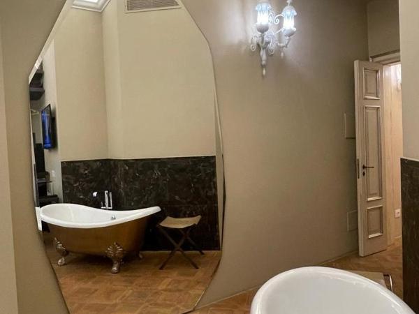 Delle Nazioni Milan Hotel : photo 2 de la chambre chambre lit king-size de luxe - annexe