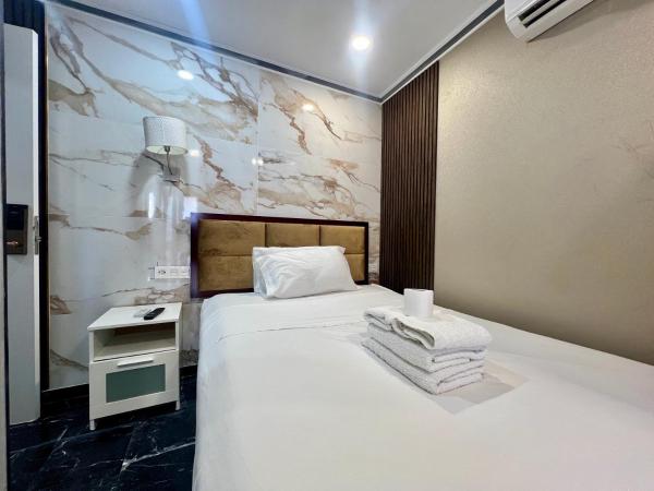 Boutique Princesa : photo 7 de la chambre chambre double avec balcon