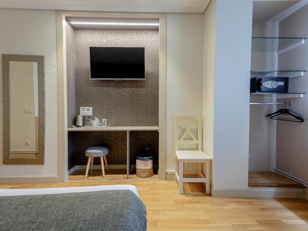 Hostal Rodas Pamplona : photo 4 de la chambre chambre double