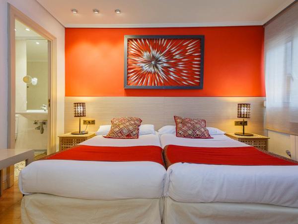 Hostal Rodas Pamplona : photo 1 de la chambre chambre lits jumeaux