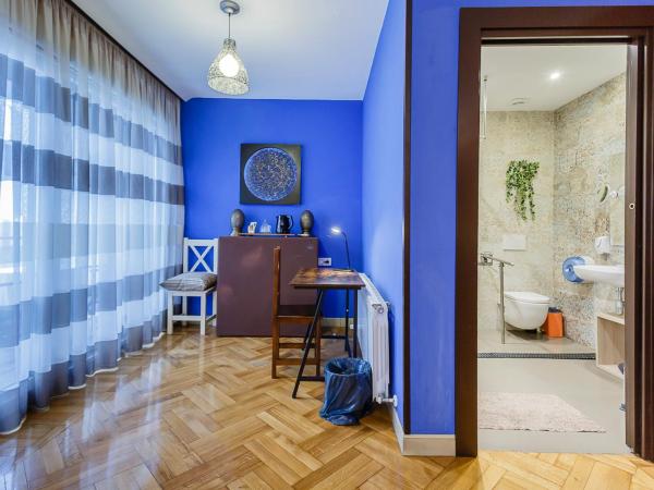 Hostal Rodas Pamplona : photo 4 de la chambre chambre familiale supérieure