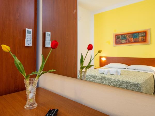 Hotel Il Gabbiano : photo 6 de la chambre chambre double ou lits jumeaux avec douche