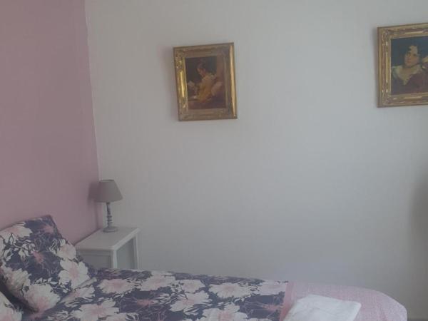 Maison centre ville gare Cognac : photo 2 de la chambre chambre double