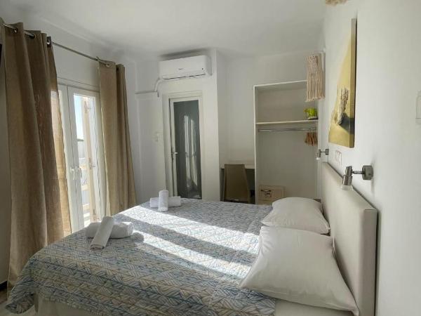 Ioanna's House : photo 2 de la chambre chambre double avec balcon - vue sur mer