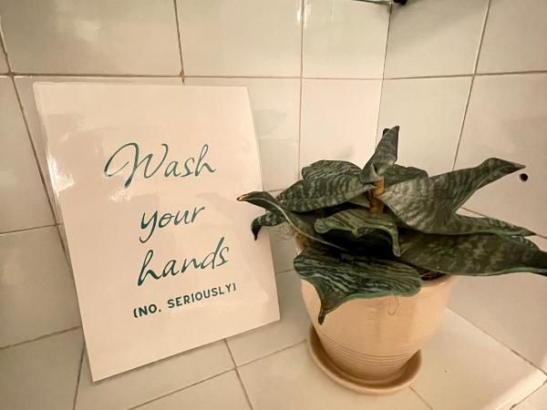 B&B Retro - Guesthouse Kupittaa : photo 5 de la chambre chambre lits jumeaux avec salle de bains commune