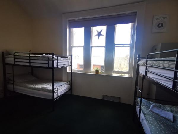 Botanic Avenue Hostel less than a mile from the City Centre : photo 8 de la chambre lit dans dortoir mixte de 6 lits