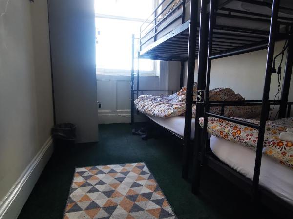 Botanic Avenue Hostel less than a mile from the City Centre : photo 7 de la chambre lit dans dortoir mixte de 4 lits