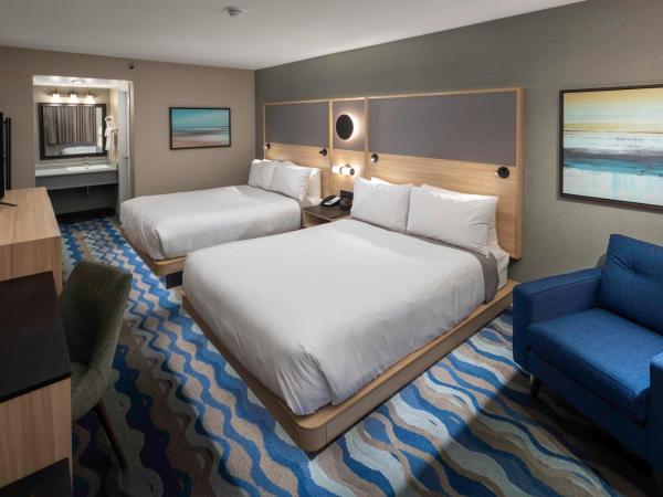 Accent Inns Vancouver Airport : photo 1 de la chambre hébergement 2 lits queen-size