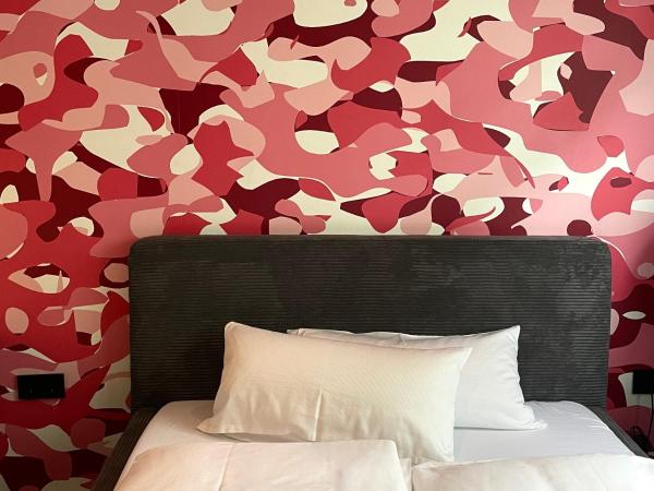 CitySurfer44 : photo 2 de la chambre no. 02 - pink camouflage 