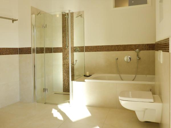 Five Elements Hostel Leipzig : photo 8 de la chambre chambre double avec salon commun