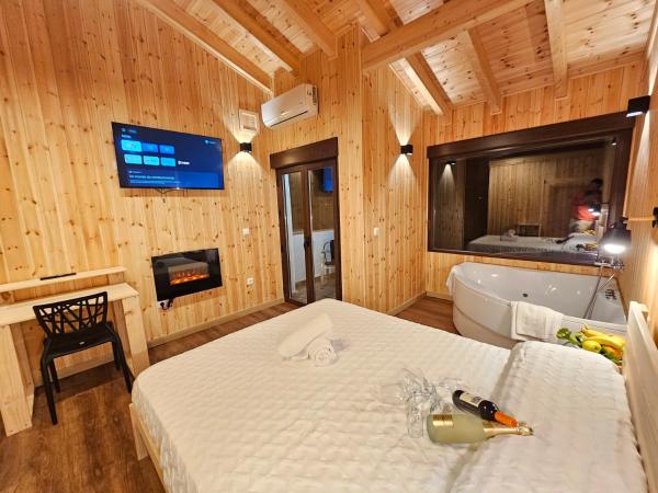 La Luna del sur B&B : photo 6 de la chambre suite deluxe avec baignoire spa