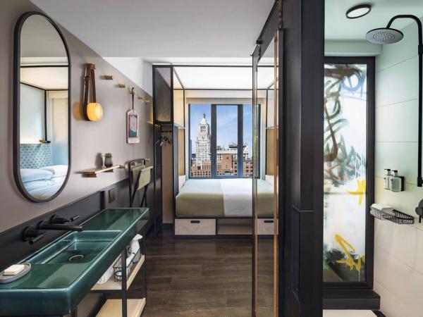 Moxy NYC East Village : photo 4 de la chambre chambre 1 lit queen-size