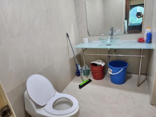 parkview serviced apartment : photo 9 de la chambre apartment with view and balcony