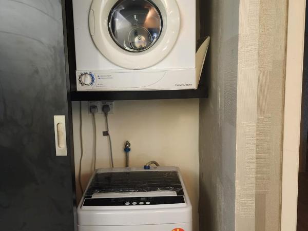 parkview serviced apartment : photo 10 de la chambre apartment with view and balcony