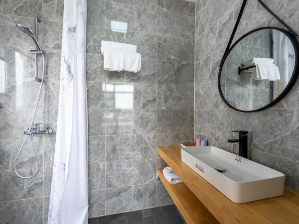 茶墅民宿 : photo 7 de la chambre chambre double ou lits jumeaux avec douche