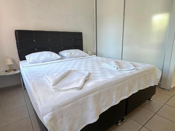 Pinky Apart Otel Bodrum : photo 6 de la chambre chambre double avec balcon