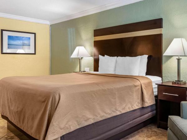 Clarion Inn Orlando International Drive - ICON Park : photo 4 de la chambre chambre lit king-size - non-fumeurs