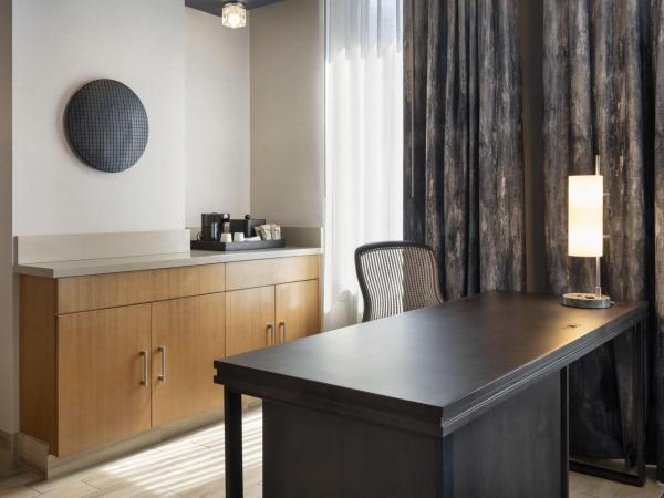 Courtyard by Marriott Los Angeles L.A. LIVE : photo 4 de la chambre suite junior