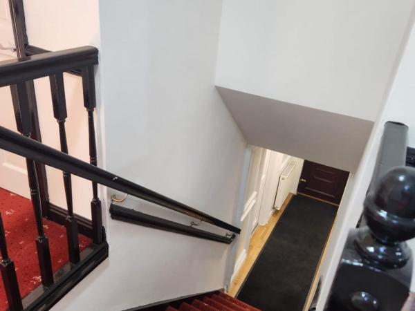 Rainsough Cottage Guest House - Sleeps upto 8 with ensuite - Free Parking & WiFi : photo 5 de la chambre chambre lit king-size deluxe