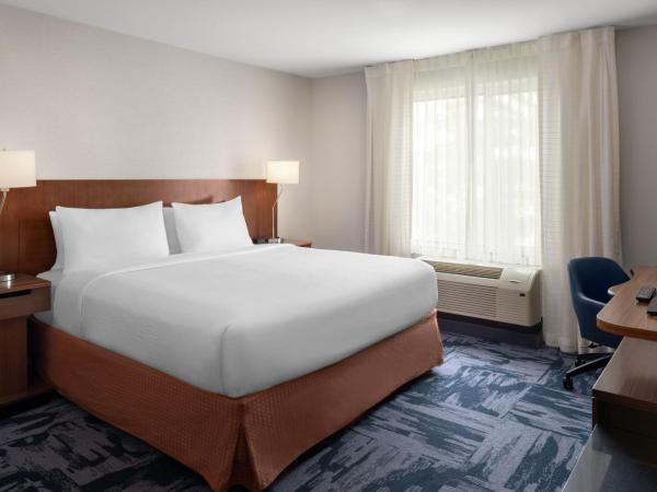 Fairfield Inn & Suites by Marriott Orlando Kissimmee/Celebration : photo 2 de la chambre chambre lit king-size