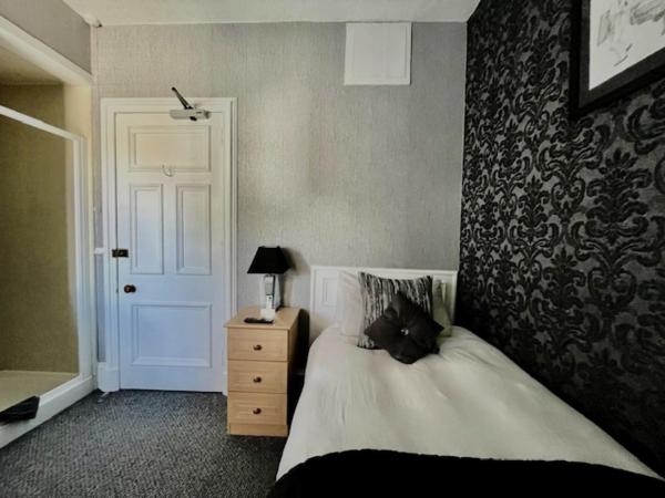 Vaila Guest House : photo 4 de la chambre chambre simple avec douche et toilettes communes