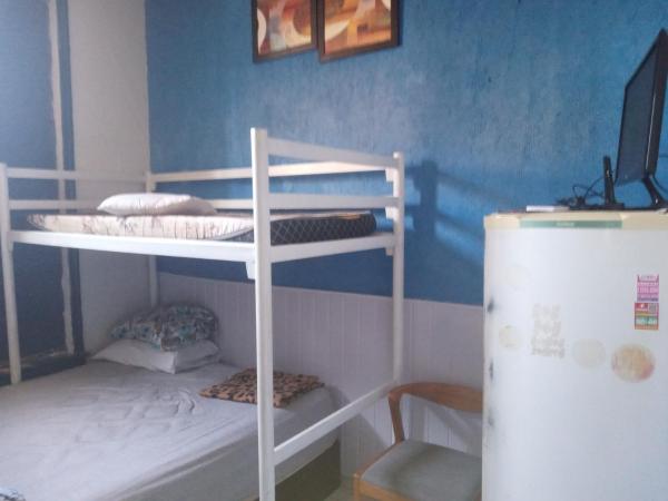 Hostel Sapucali : photo 5 de la chambre chambre familiale avec salle de bains commune