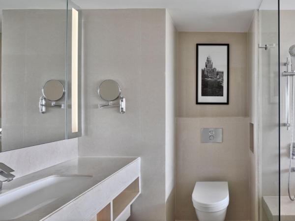The Westin Mumbai Powai Lake : photo 9 de la chambre guest room 2 double bed - hill view