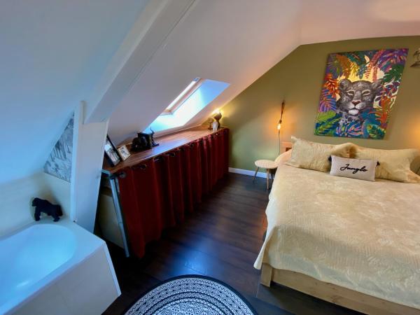 Le Clos de la Chapelle Bayeux : photo 1 de la chambre suite deluxe