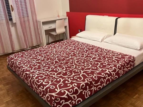 Moonlight Centro Bologna : photo 2 de la chambre chambre lit king-size standard