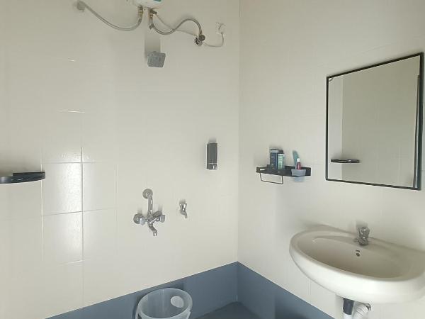 Nagarik Commune, Baner - Pune : photo 4 de la chambre chambre double deluxe (2 adultes + 1 enfant)