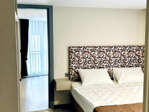 Toprak City Hotel Antalya : photo 2 de la chambre chambre familiale - vue sur jardin