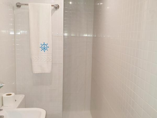 Hotel Maritimo : photo 9 de la chambre petite chambre double