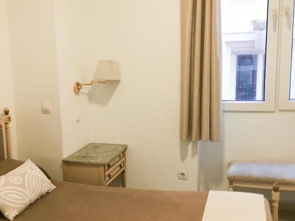 Hotel Maritimo : photo 3 de la chambre petite chambre double