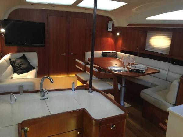 Velero Lujo, 4 camarotes, 3 baños, Marina Valencia : photo 1 de la chambre mobile home