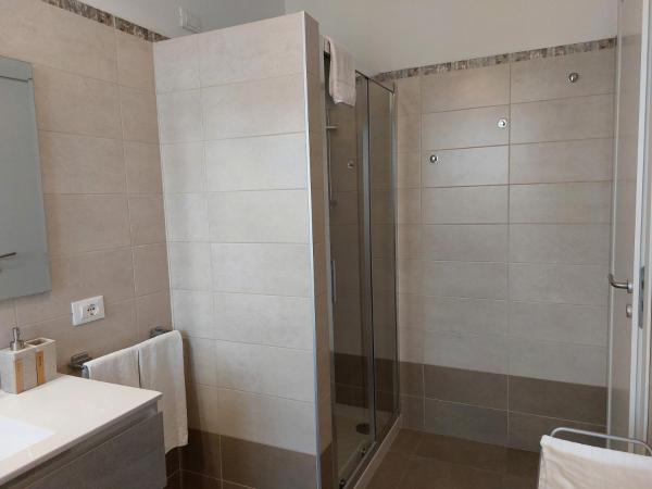 B&B SoleLuna : photo 5 de la chambre chambre triple avec salle de bains privative