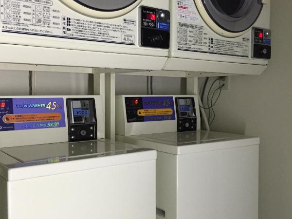 Santiago Guesthouse Hiroshima : photo 7 de la chambre chambre lits jumeaux avec salle de bains commune