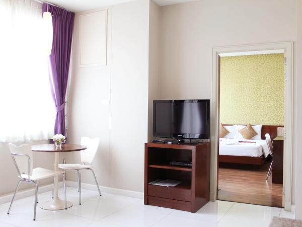 Baiyoke Ciao Hotel : photo 8 de la chambre one-bedroom suite double