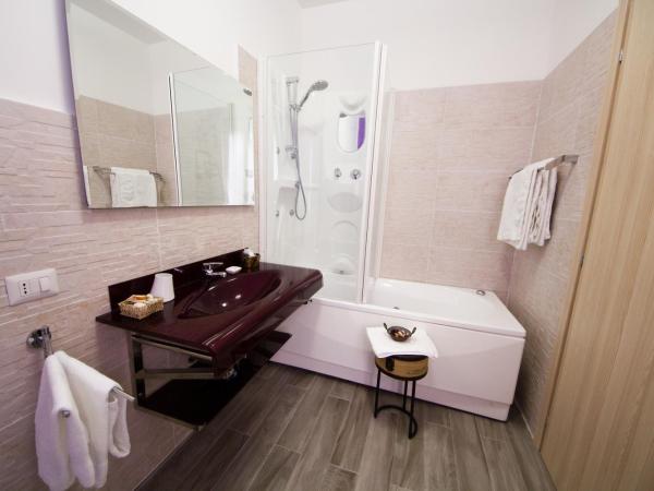 Luci A San Siro : photo 9 de la chambre chambre double avec salle de bains privative