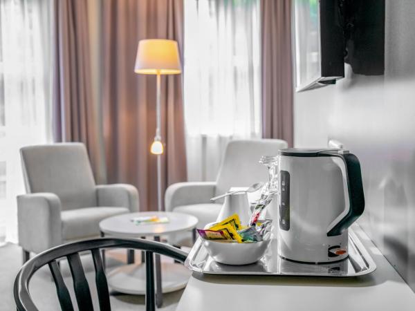 Corvin Hotel Budapest Corvin Wing : photo 6 de la chambre chambre double supérieure