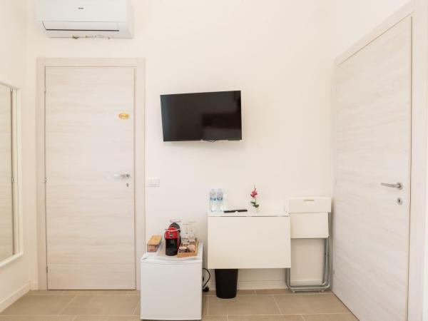 Mentana Guest House : photo 8 de la chambre chambre double ou lits jumeaux