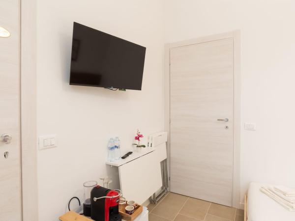 Mentana Guest House : photo 2 de la chambre chambre double ou lits jumeaux