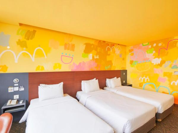 Hotel Skypark Kingstown Dongdaemun : photo 5 de la chambre dive in darae jeon art stay seoul / triple