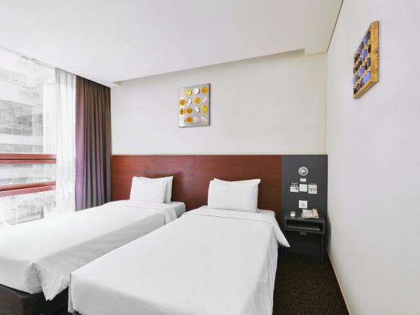 Hotel Skypark Kingstown Dongdaemun : photo 4 de la chambre dive in yeodong yun art stay seoul / twin