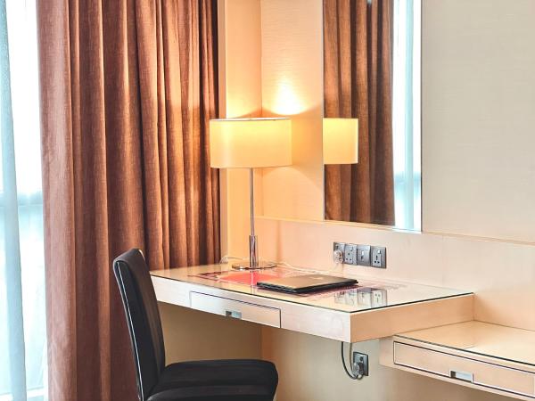 Imperial Hotel Kuching : photo 5 de la chambre chambre lit king-size supérieure