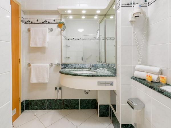 Valamar Meteor Hotel : photo 6 de la chambre suite for 2+2 seaside