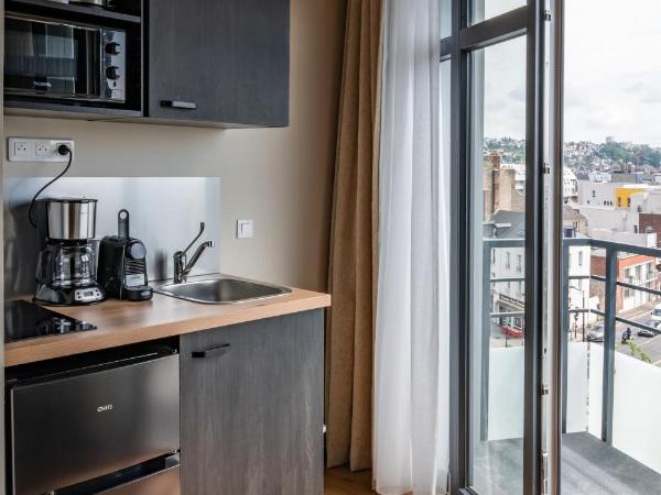 Smart Appart Le Havre 105 : photo 6 de la chambre studio avec balcon 