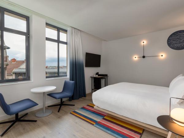 Aloft Hotel, By Marriott : photo 2 de la chambre chambre aloft premium avec lit king-size - accès au spa inclus