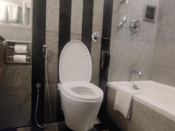 Hotel Marine Plaza : photo 8 de la chambre chambre lit double standard 